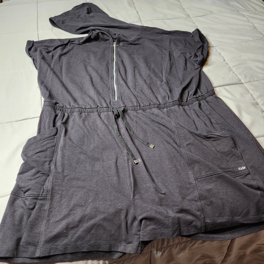 Zuda Hooded Black Zip Up Shorts Jumpsuit